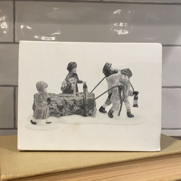 Dept 56 Bringing Home The Yule Log Figurine Set Christmas Village #5558-1 - Picture 3 of 8